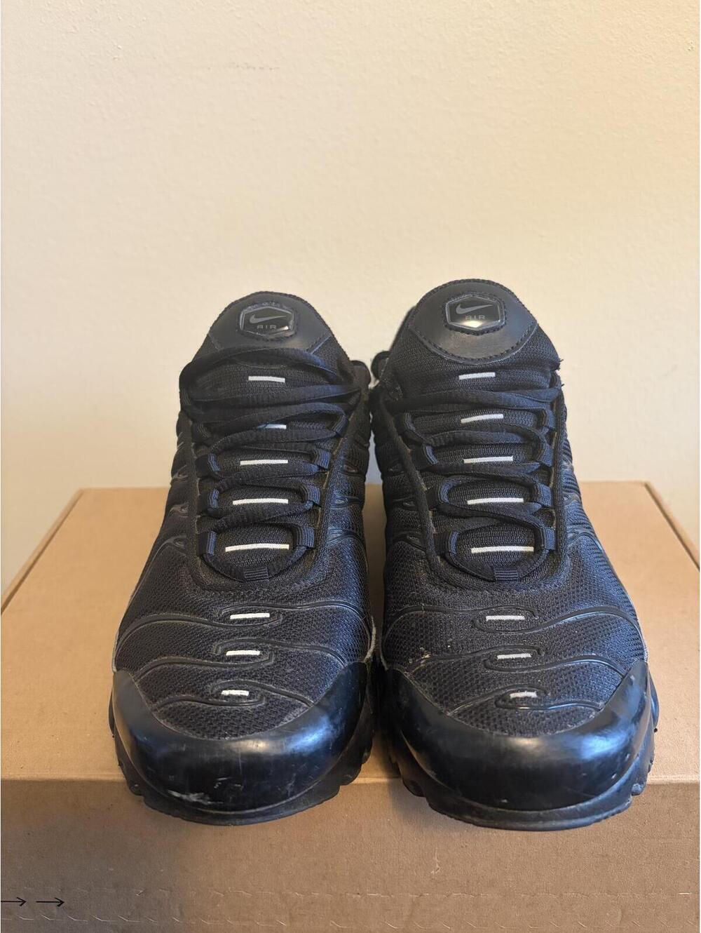 Nike Air Max Girl's Plus Triple Black Sneakers (Size 6Y)